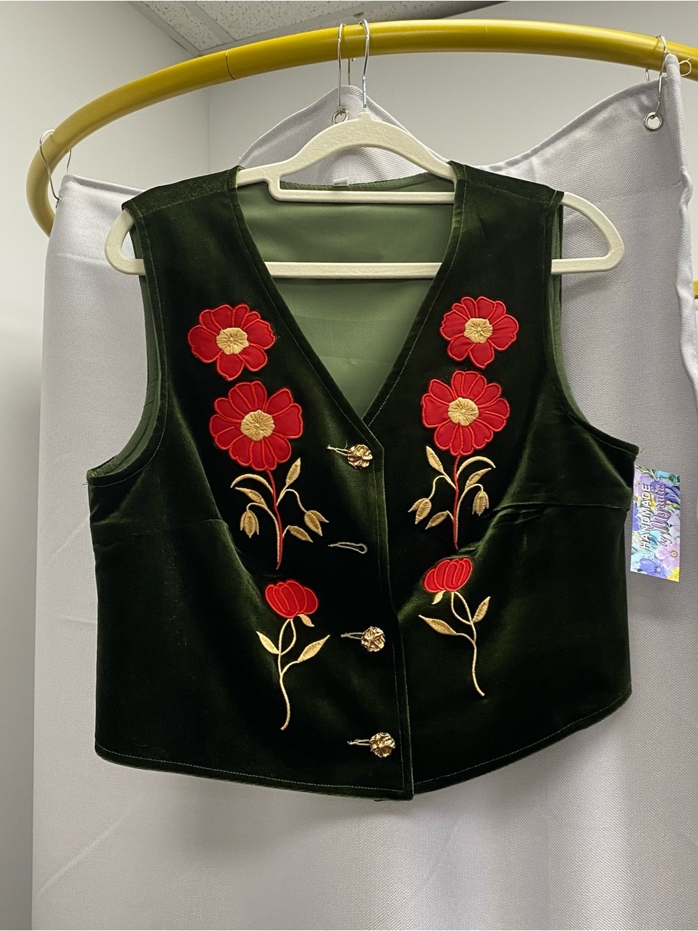 Embroidered Velvet Floral Vest - Green with Red Flowers